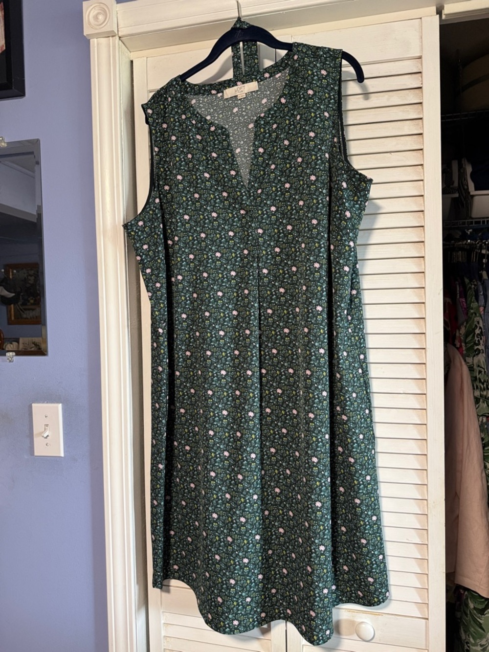 Loft Plus- Sleeveless Floral A-Line Dress in Dark Green